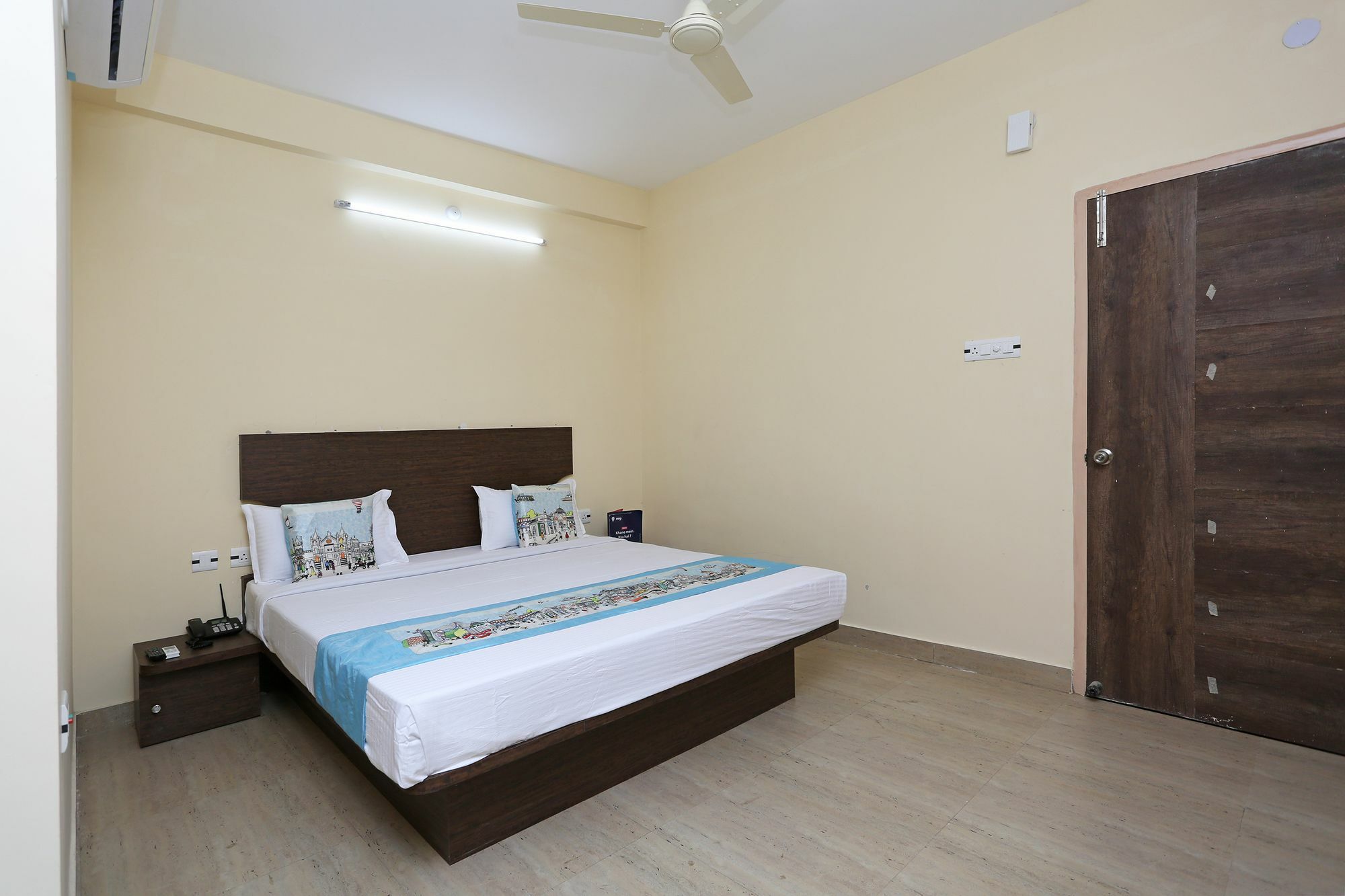 Oyo 11343 Hotel Sai International Bhubaneswar Exterior foto